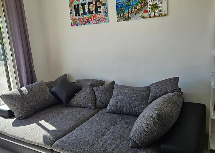 L'escapade Vers Le Bien-etre Apartment Nizza